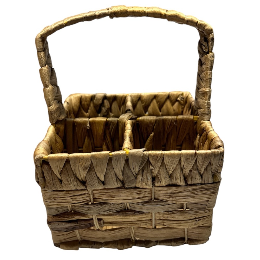 Wicker utensil caddy